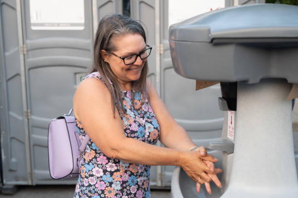 Best Portable restroom trailer rental  in Decatur, IL